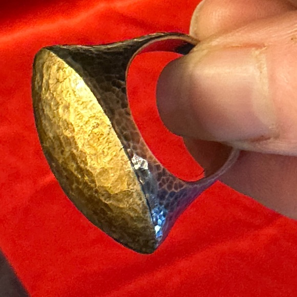 WOW POSHMARK - Authentic GURHAN 18K & Sterling Silver Hammered Supermodel Ring - Picture 4 of 16